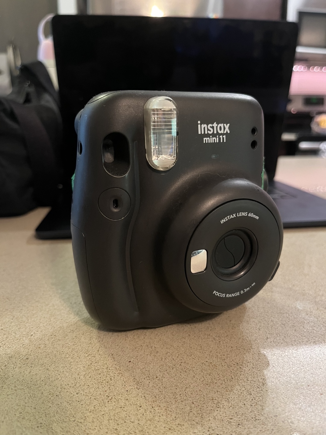 Instax Mini 11 Instant Camera (missing back clip) - Black