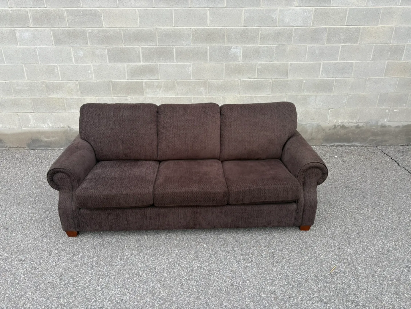 FREE DELIVERY✅ • BROWN MODERN COZY 3 SEATER COUCH / SOFA thumbnail