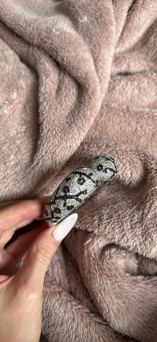 Swarovski bangle image indicator(2)