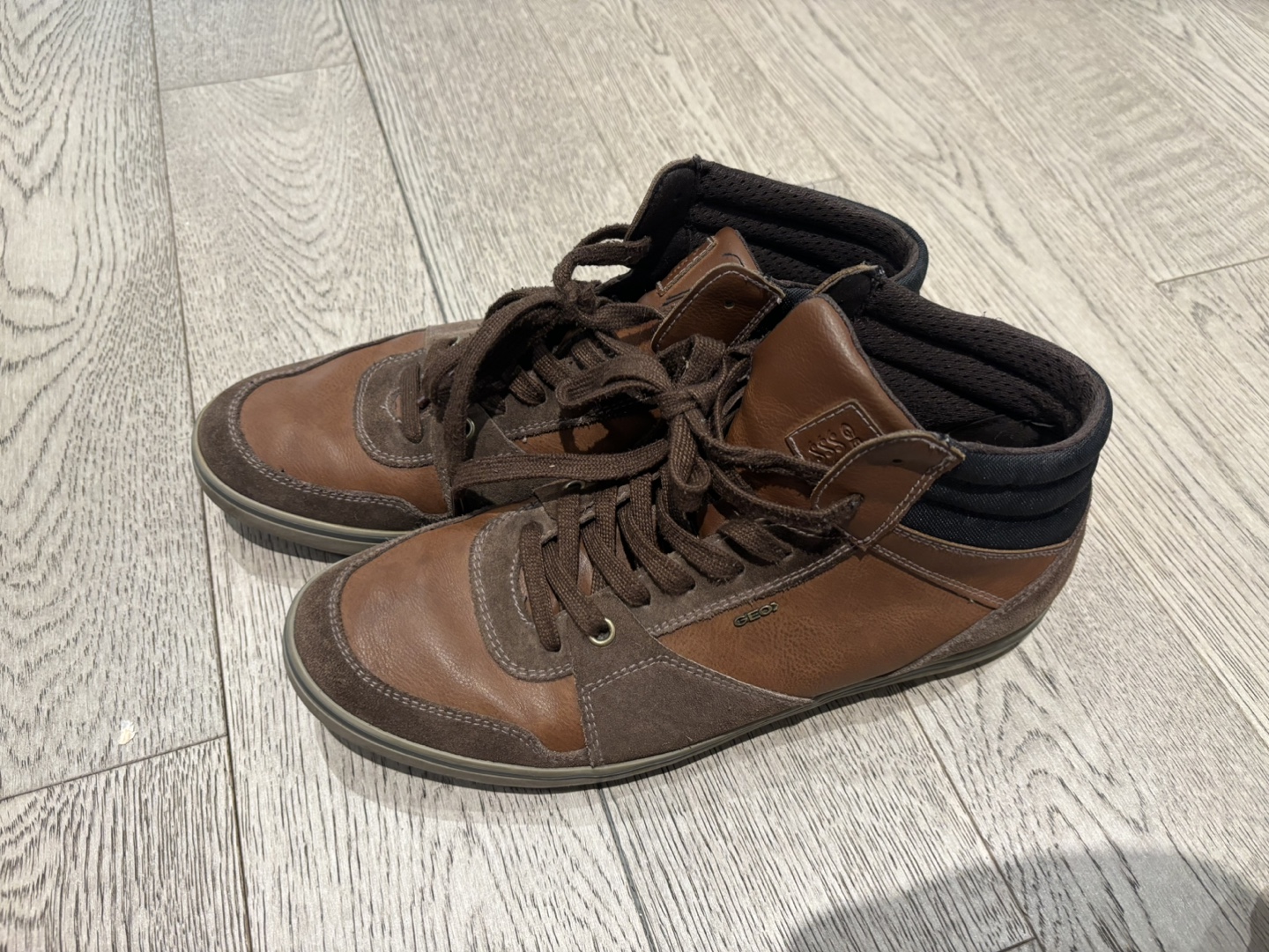 Men's Geox Brown High-Top Sneakers Size 9 💚