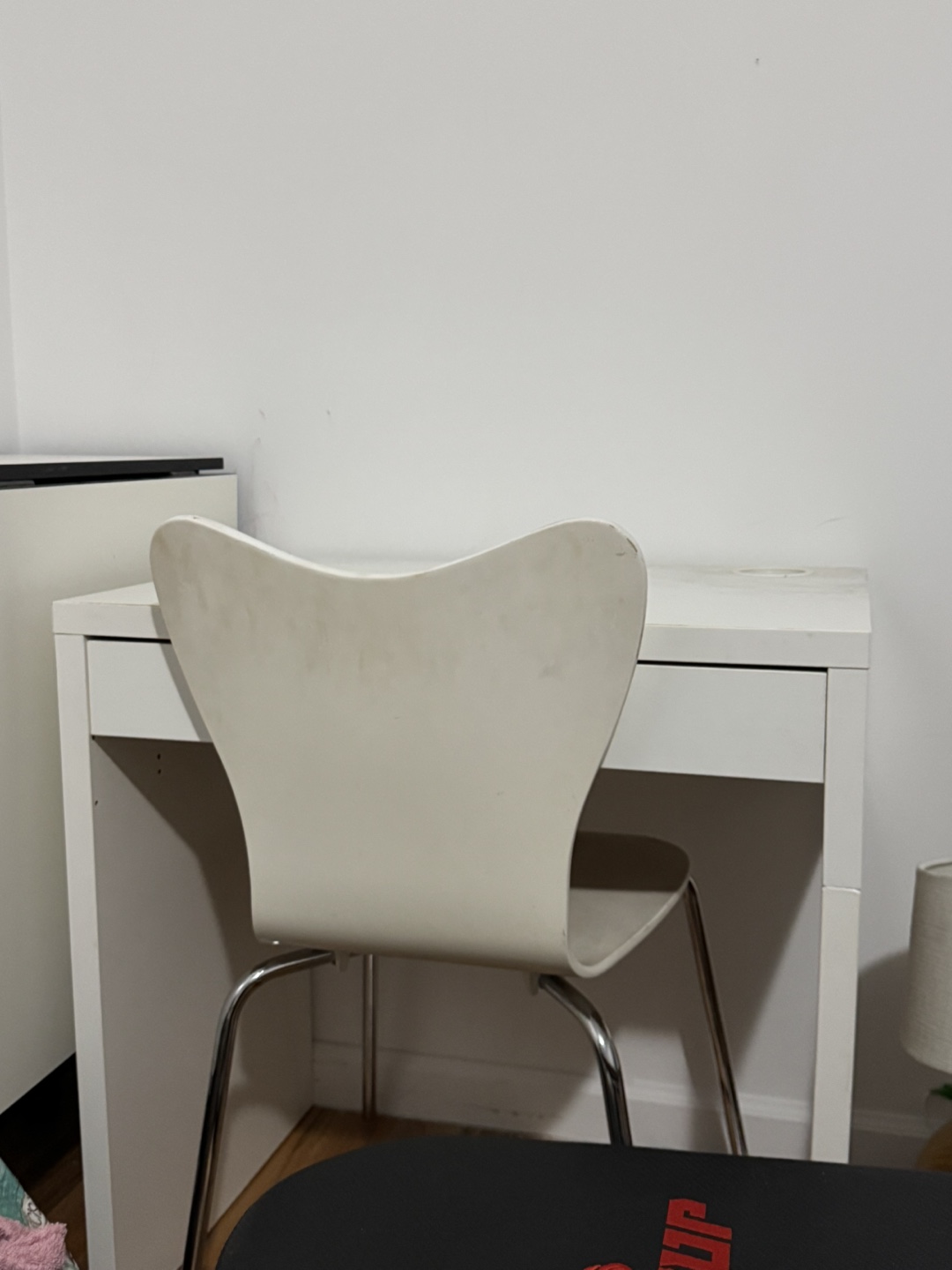 White IKEA MICKE Desk with Chair - photo 5