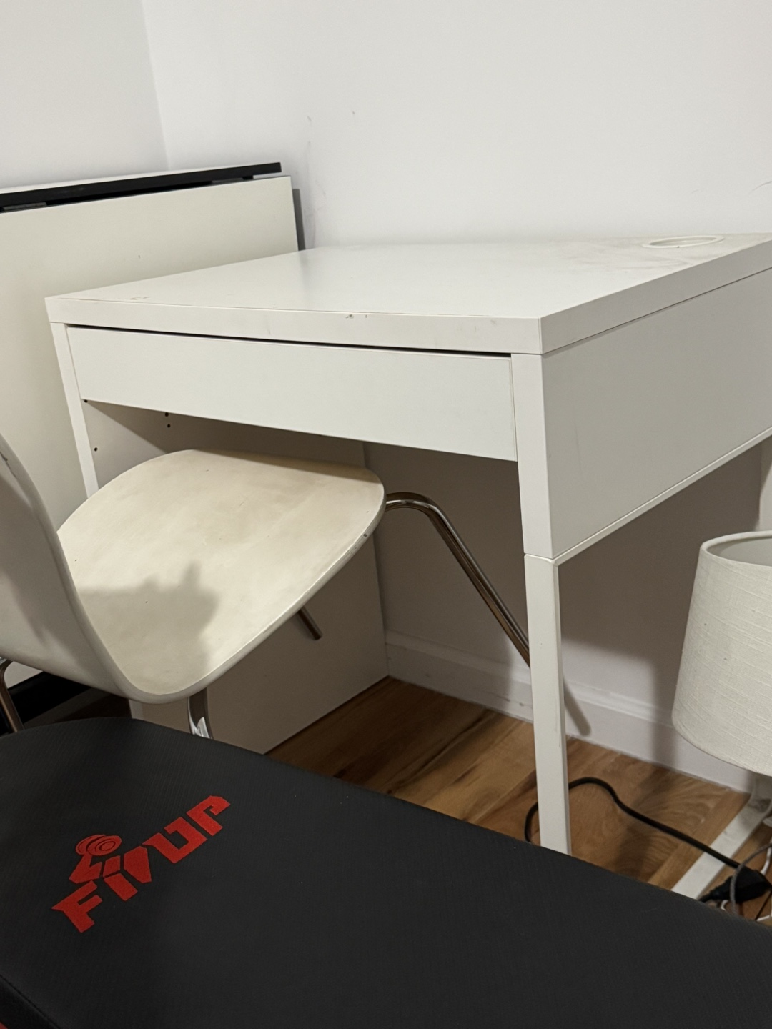 White IKEA MICKE Desk with Chair - photo 3