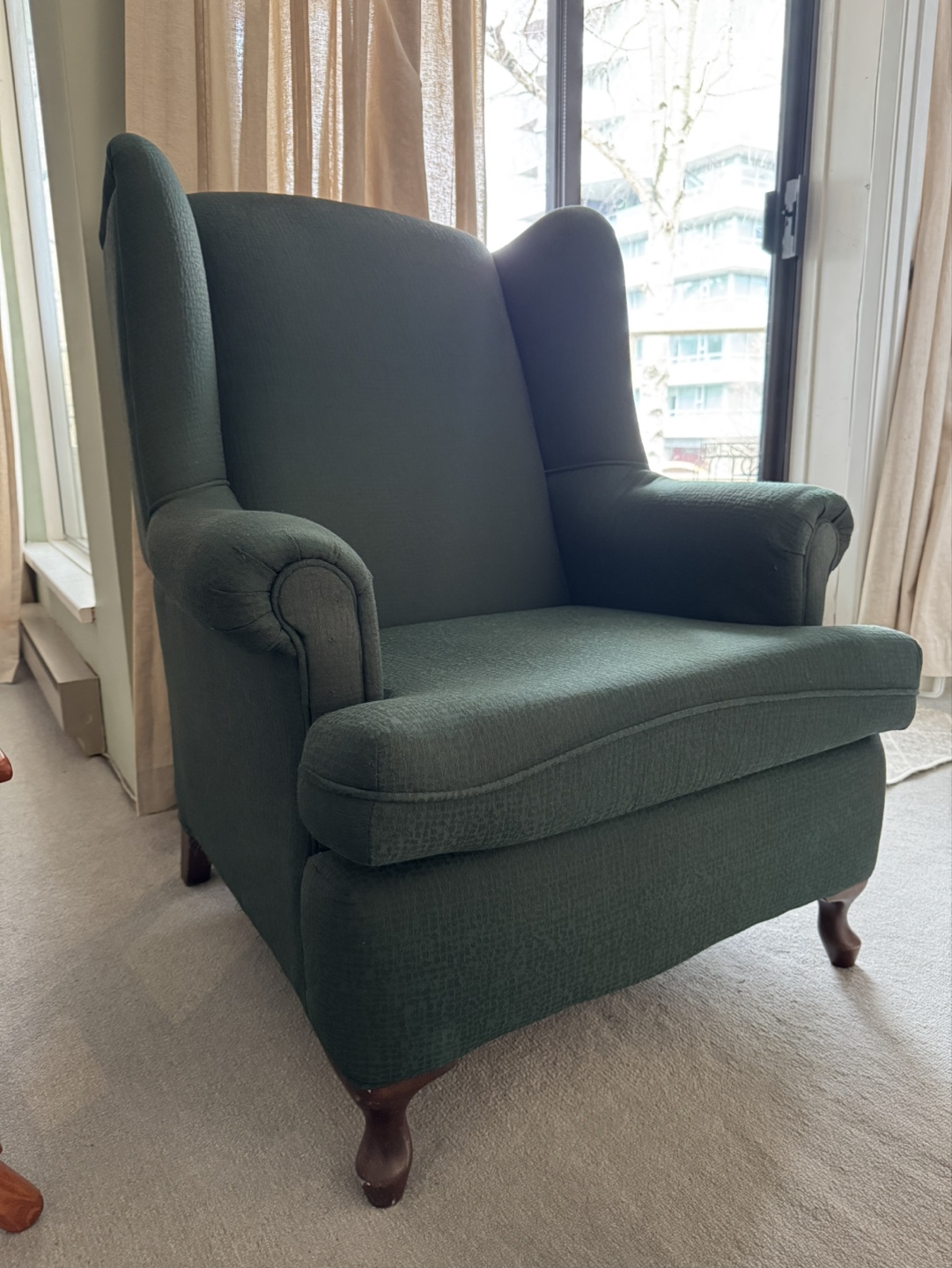 2 x Dark Green Wingback Chairs - photo 2