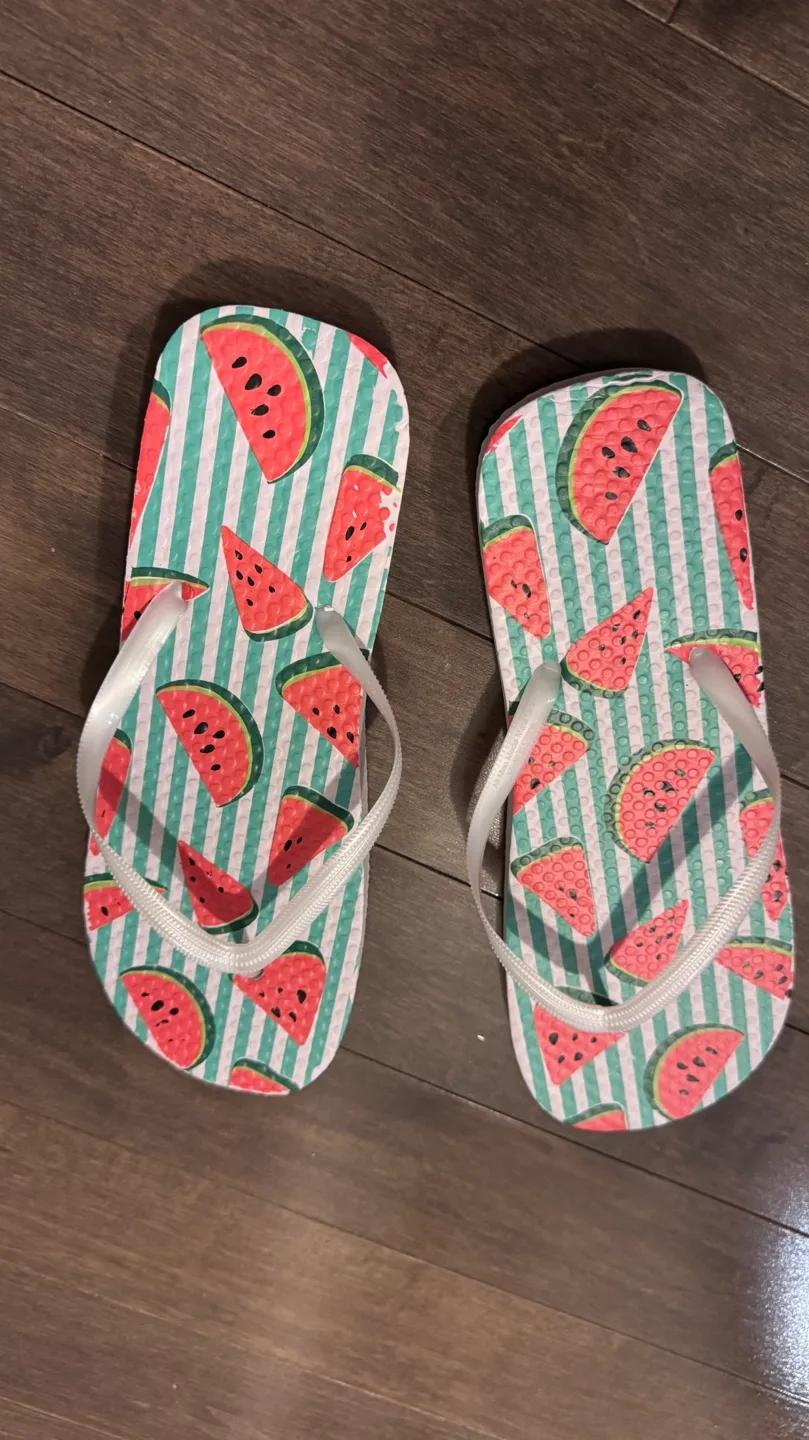Watermelon Flip Flops Size 7/8 💚 thumbnail