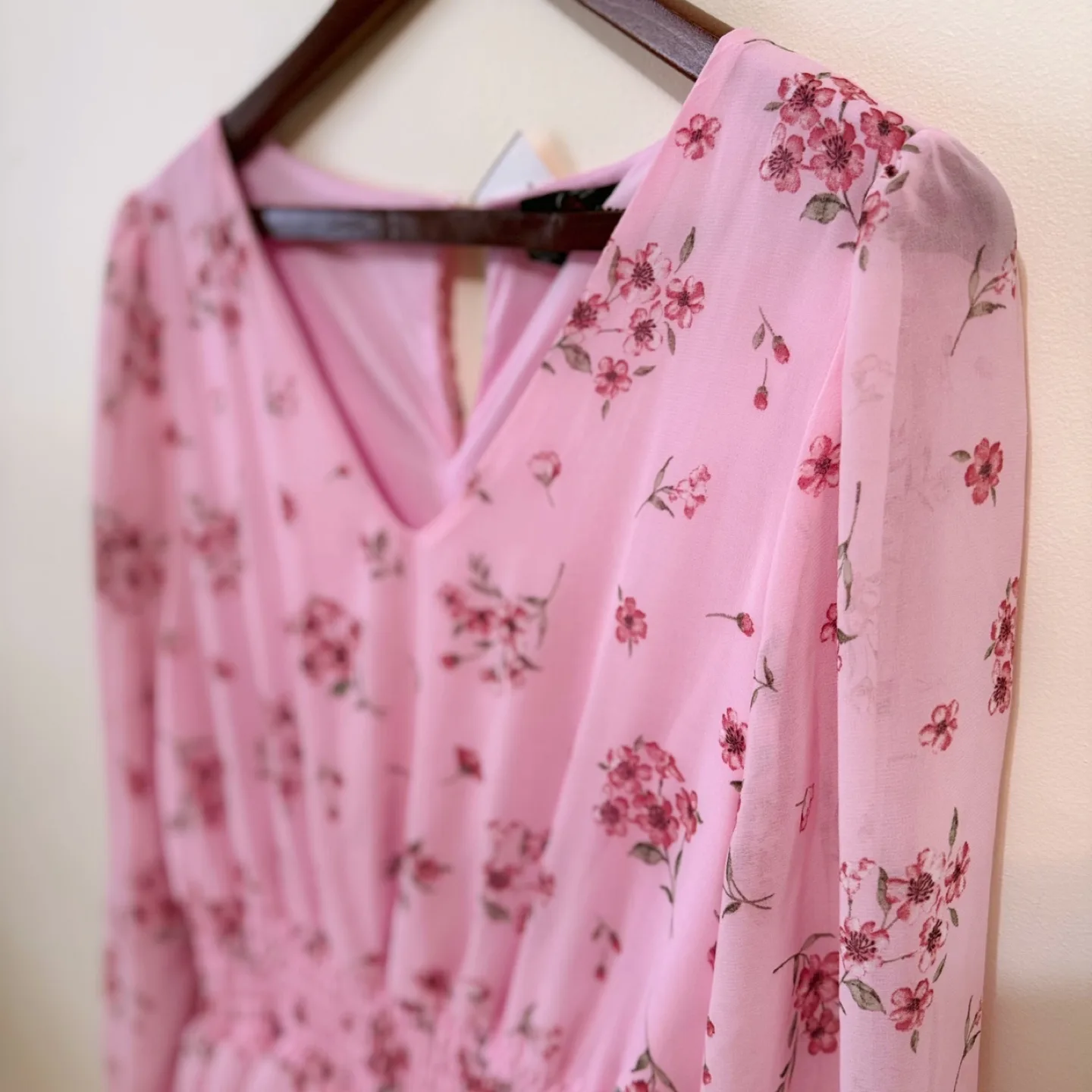 Vintage Floral Ruffle Dress image indicator(8)