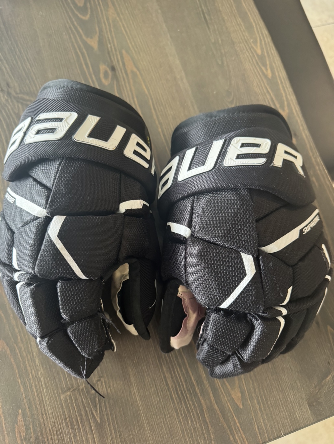 Bauer Supreme M5 Pro Intermediate Hockey Gloves