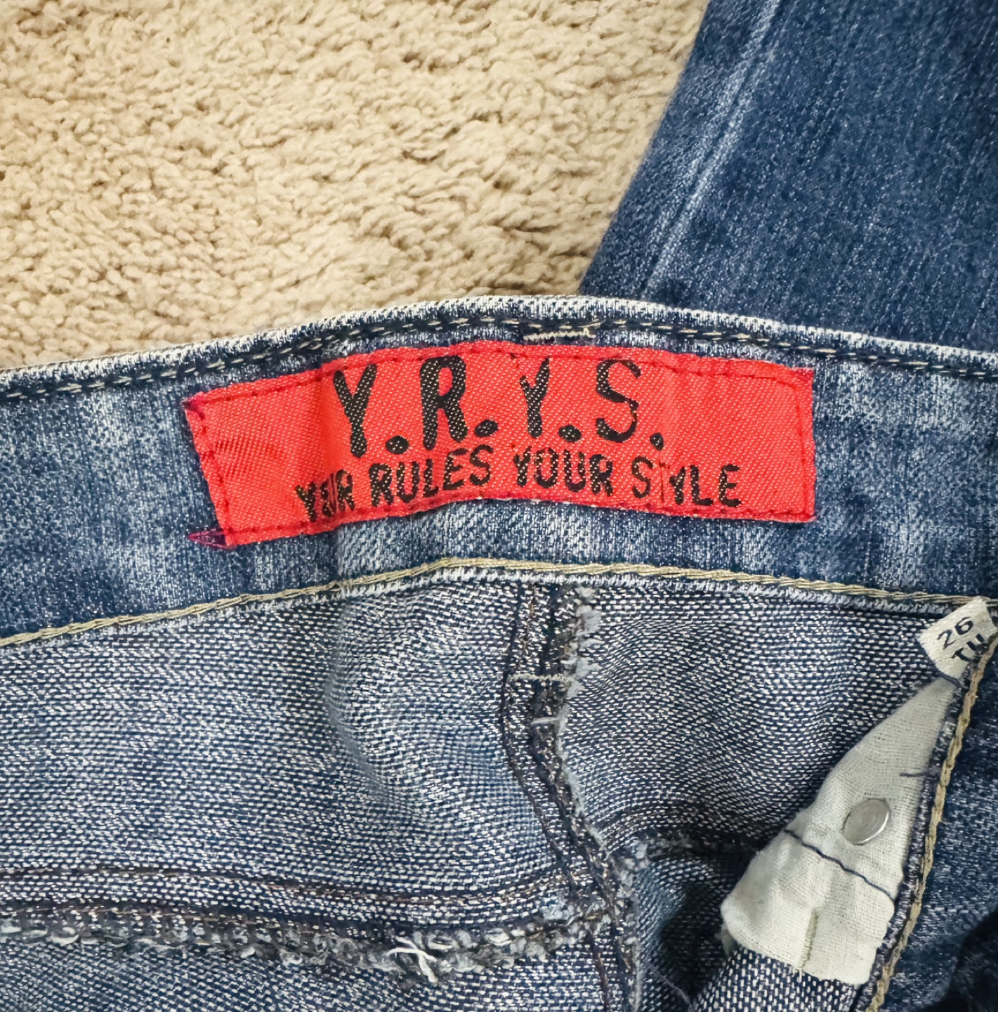 Three pairs of women's jeans bundle - photo 4