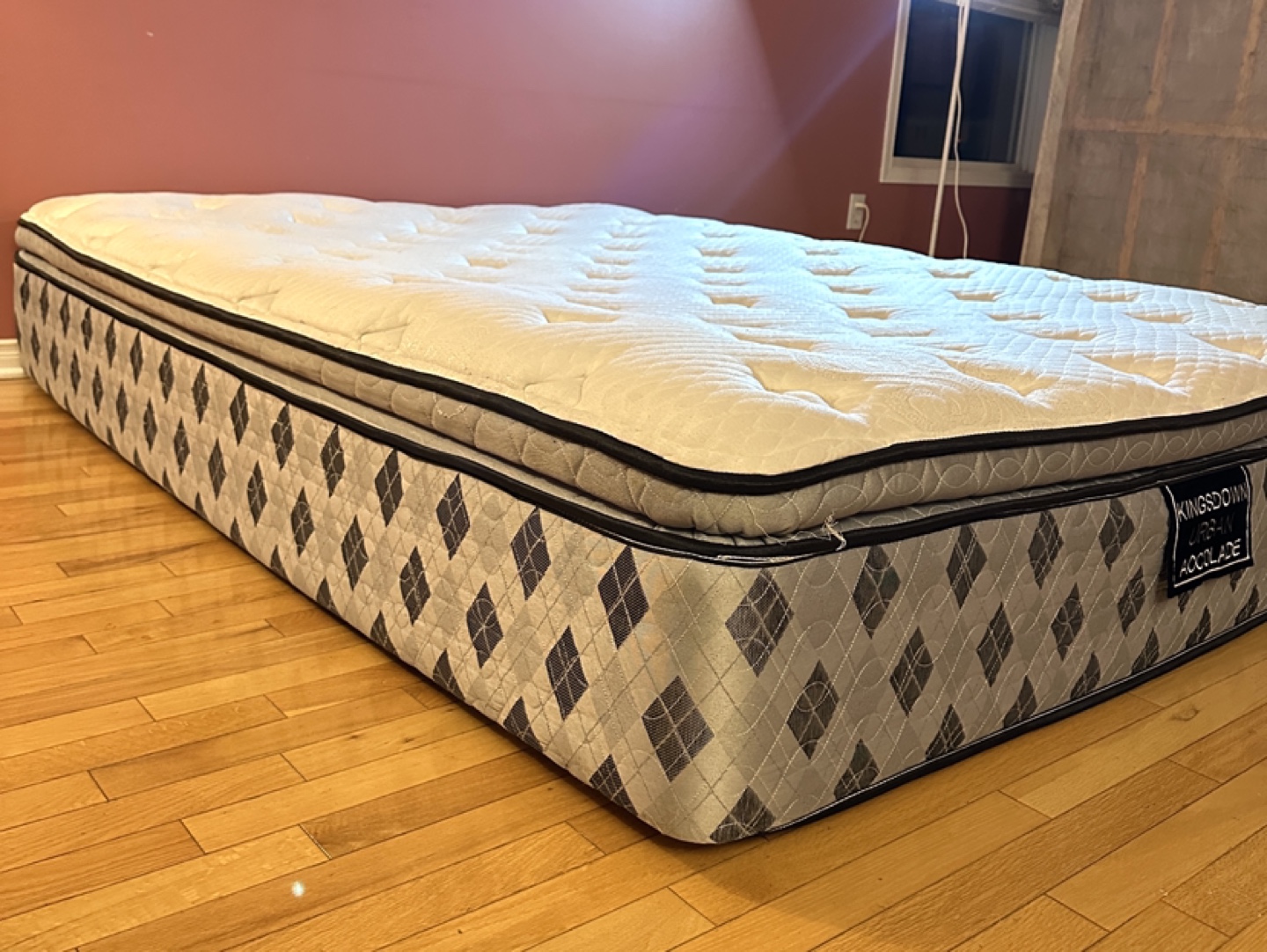 Kingsdown Queen Size Mattress - Great Condition! (CAN DELIVER) - photo 3