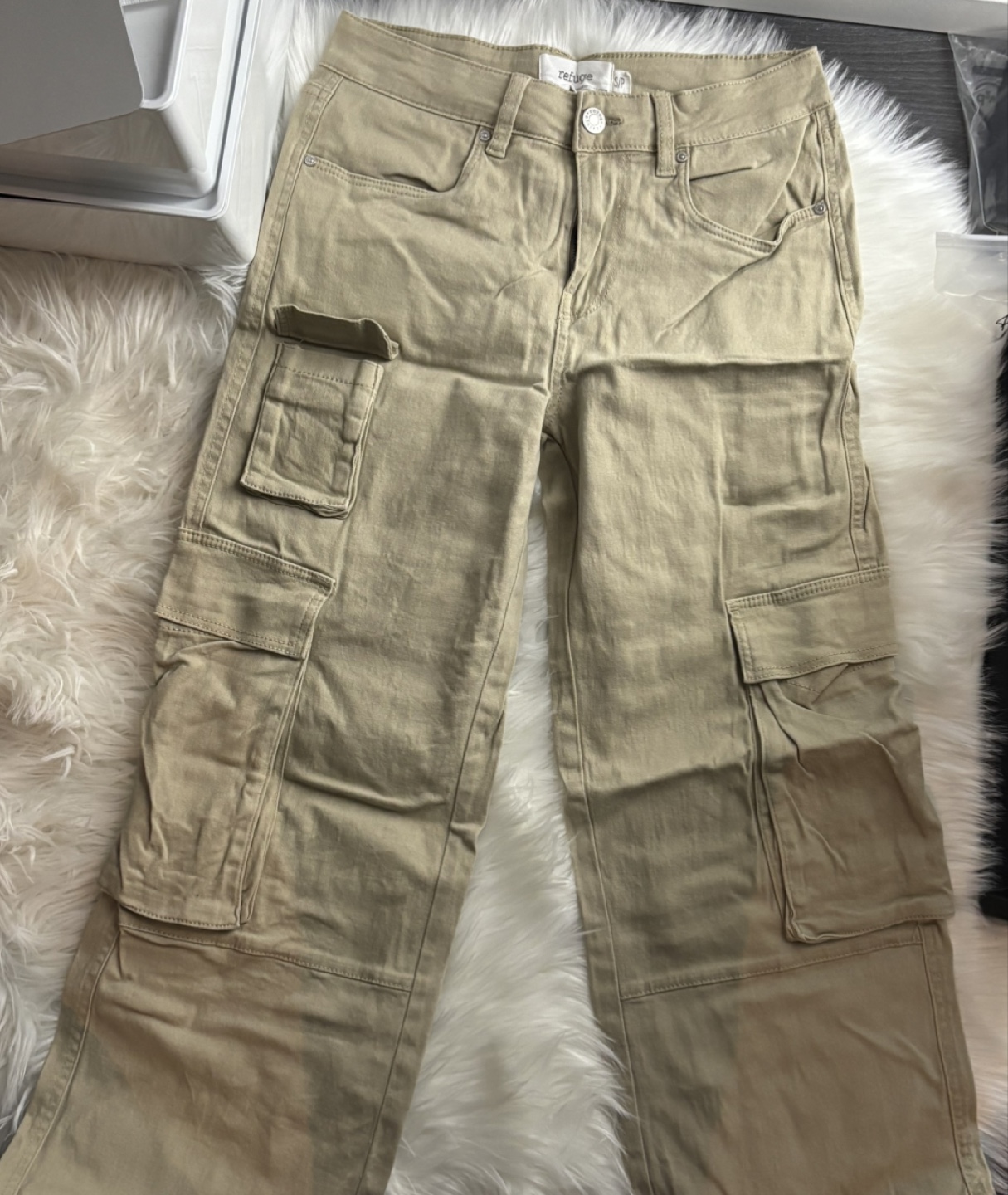 [REFUGE] Beige Cargo Pants - photo 2