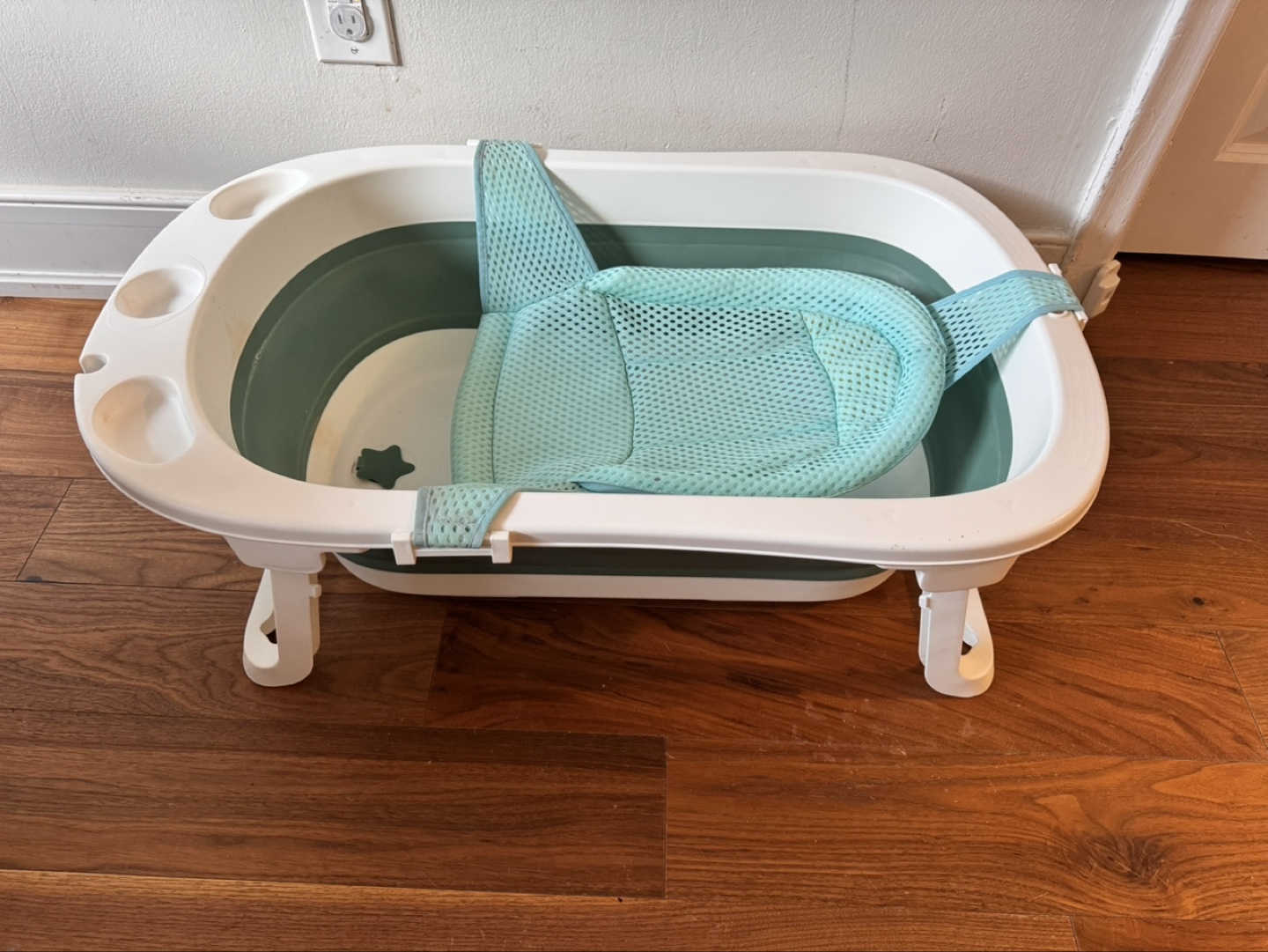 Foldable Baby Bath Tub with Newborn Support