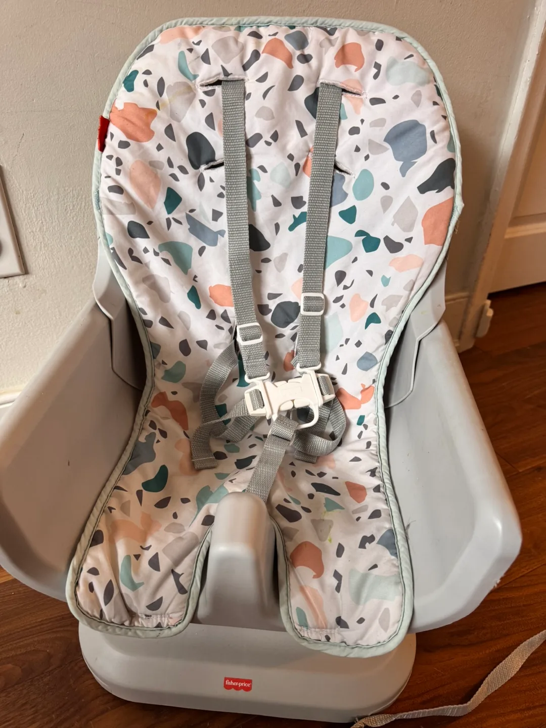 Baby high chair with tray and straps image indicator(4)