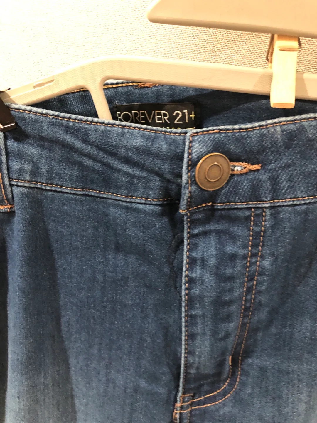 Forever 21 Plus Size Bell Bottom Jeans 🥕💚 image indicator(3)