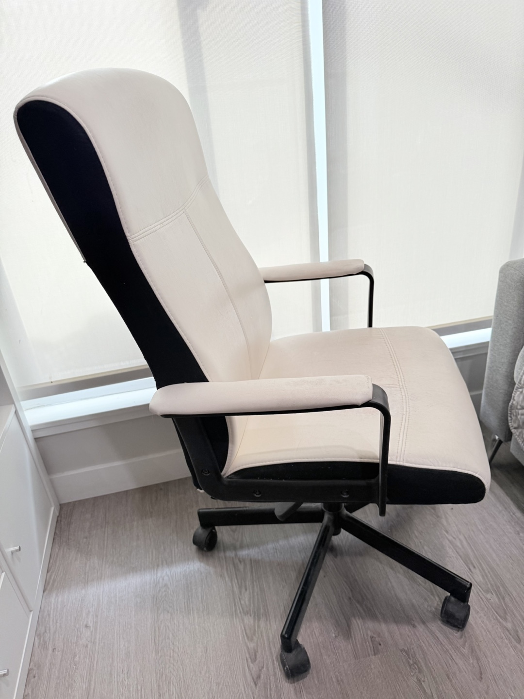 Office Chair - photo 2