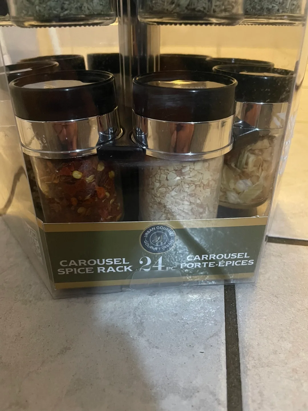 Urban Gourmet 24-Piece Carousel Spice Rack image indicator(5)