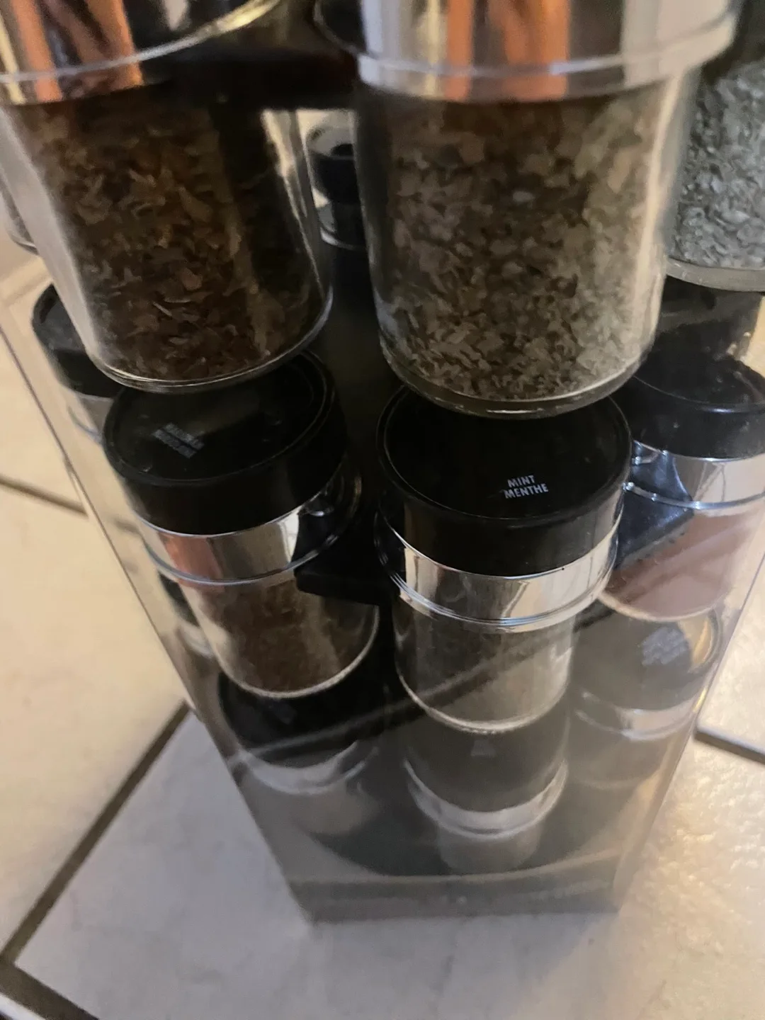 Urban Gourmet 24-Piece Carousel Spice Rack image indicator(6)
