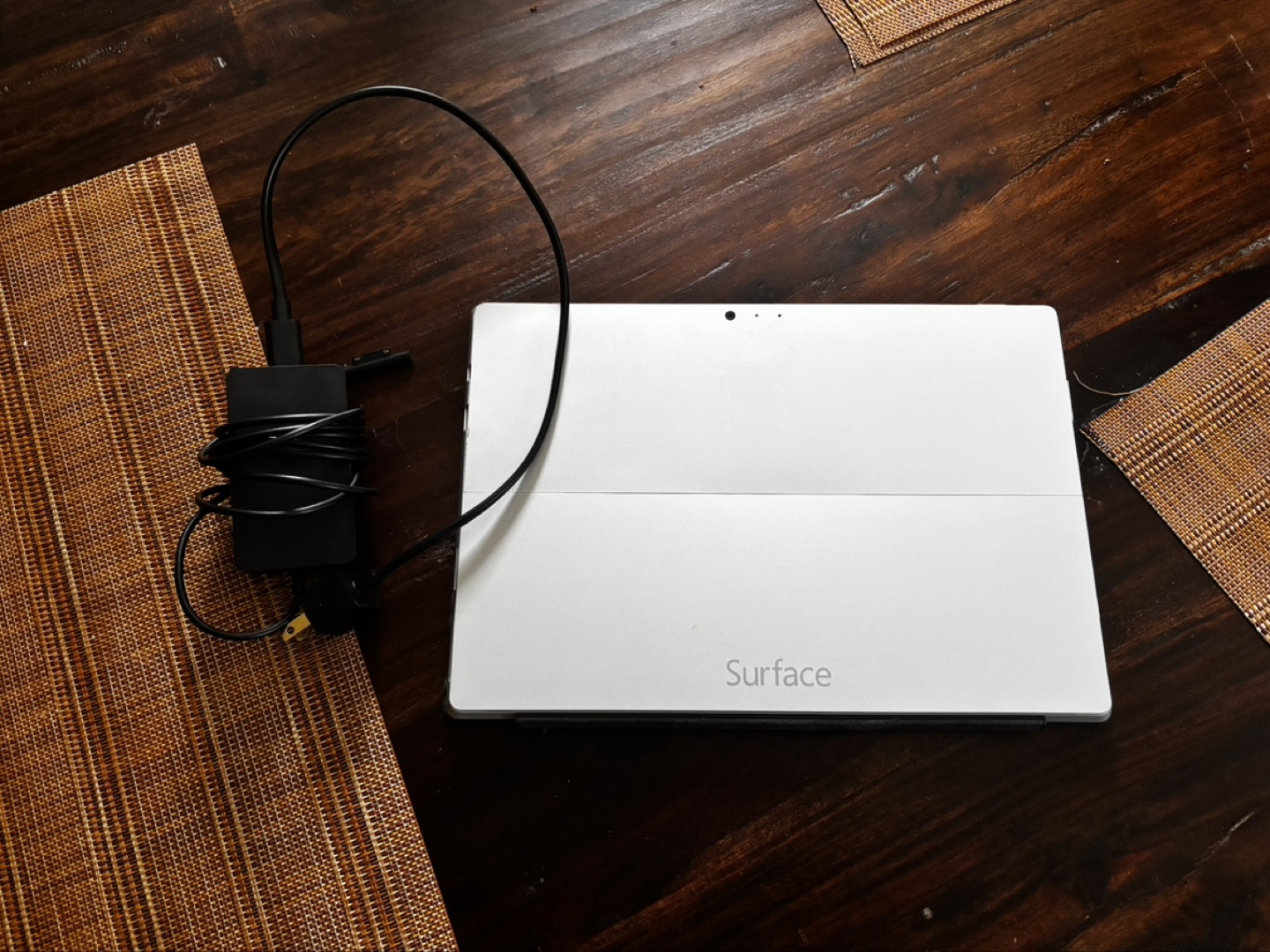 Microsoft Surface Pro 3 – Keyboard & Charger - photo 4