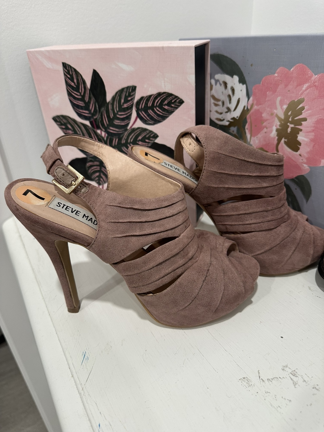 Steve Madden Dusty Rose Suede Heels - Size 7