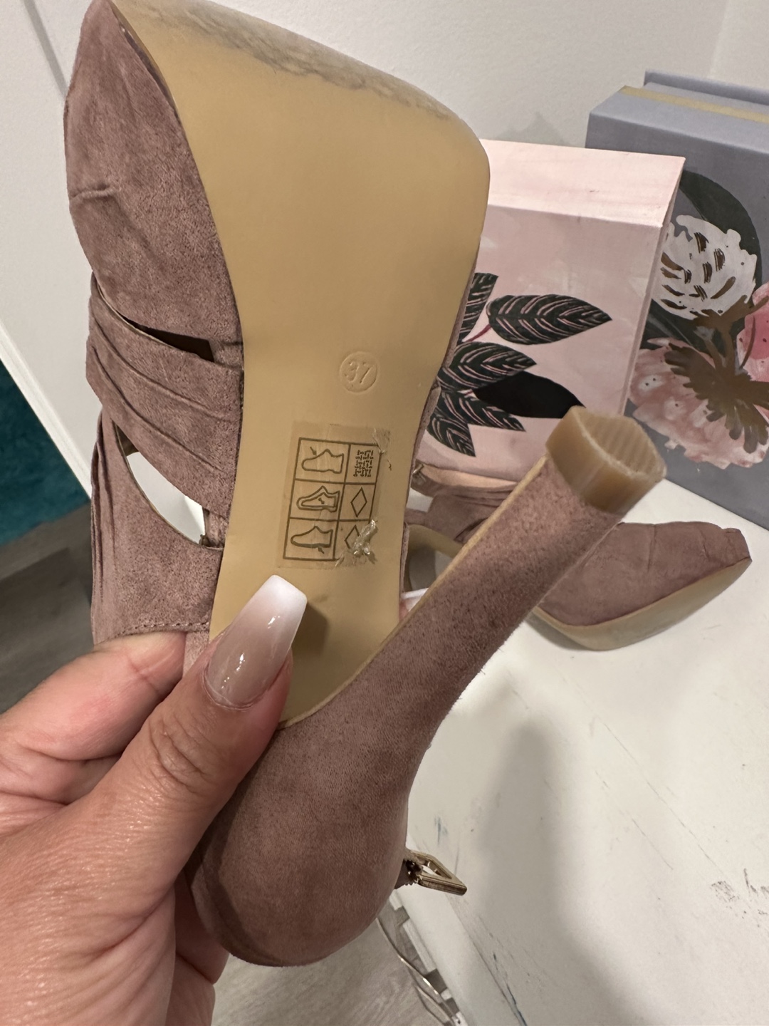 Steve Madden Dusty Rose Suede Heels - Size 7 - photo 5