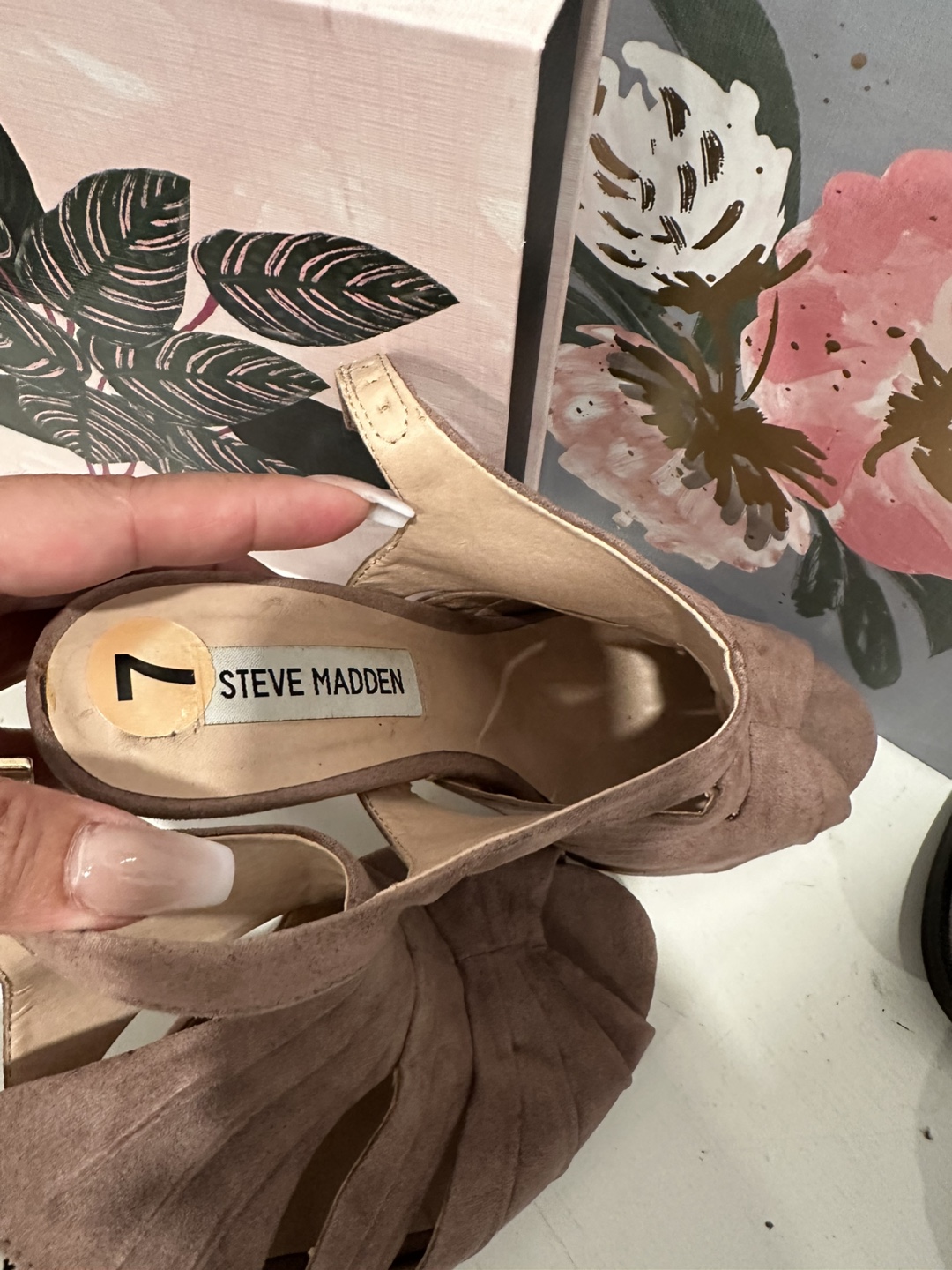 Steve Madden Dusty Rose Suede Heels - Size 7 - photo 3