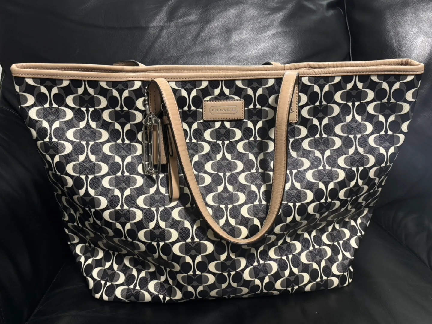 Coach Signature Tote Bag - Black and White image indicator(2)