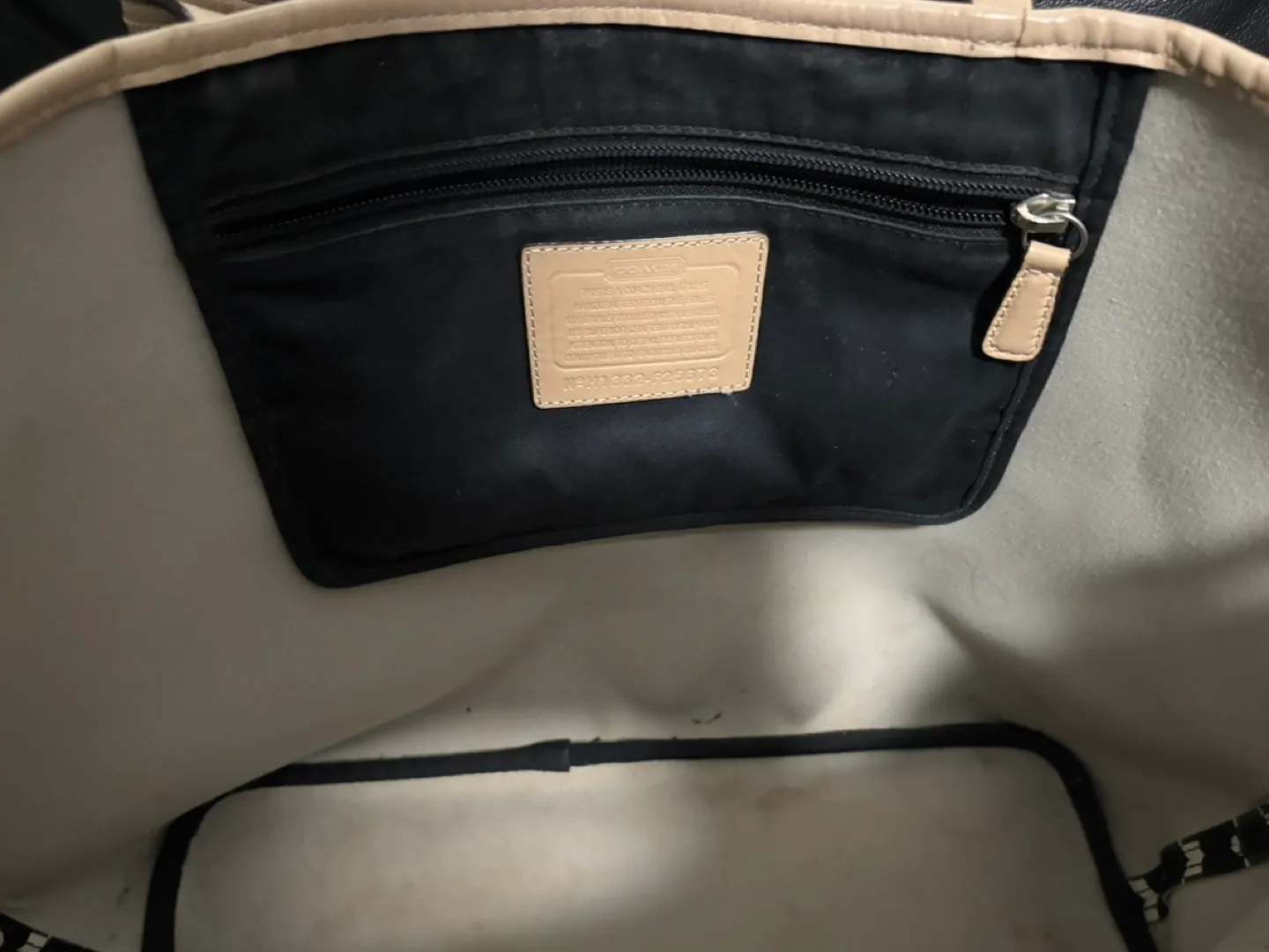 Coach Signature Tote Bag - Black and White image indicator(7)