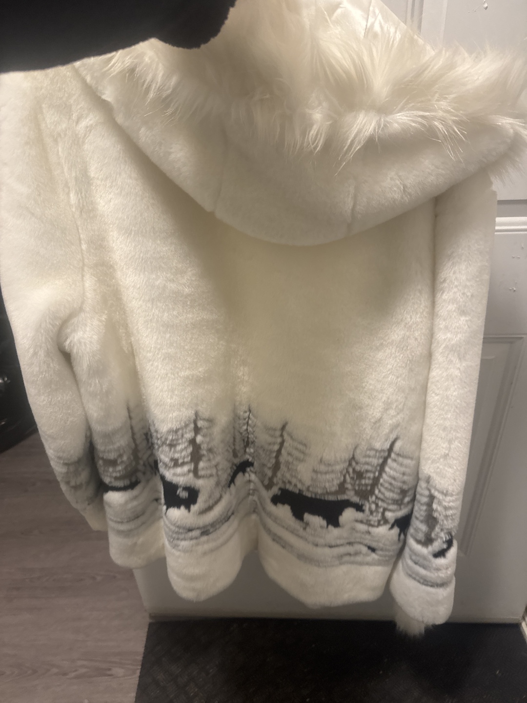 Ameri Mode White Faux Fur Hooded Jacket - photo 2