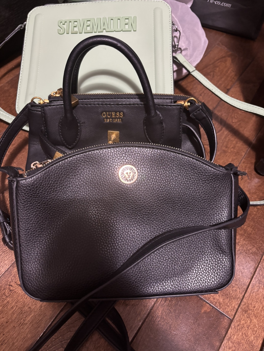 Black Guess crossbody bag