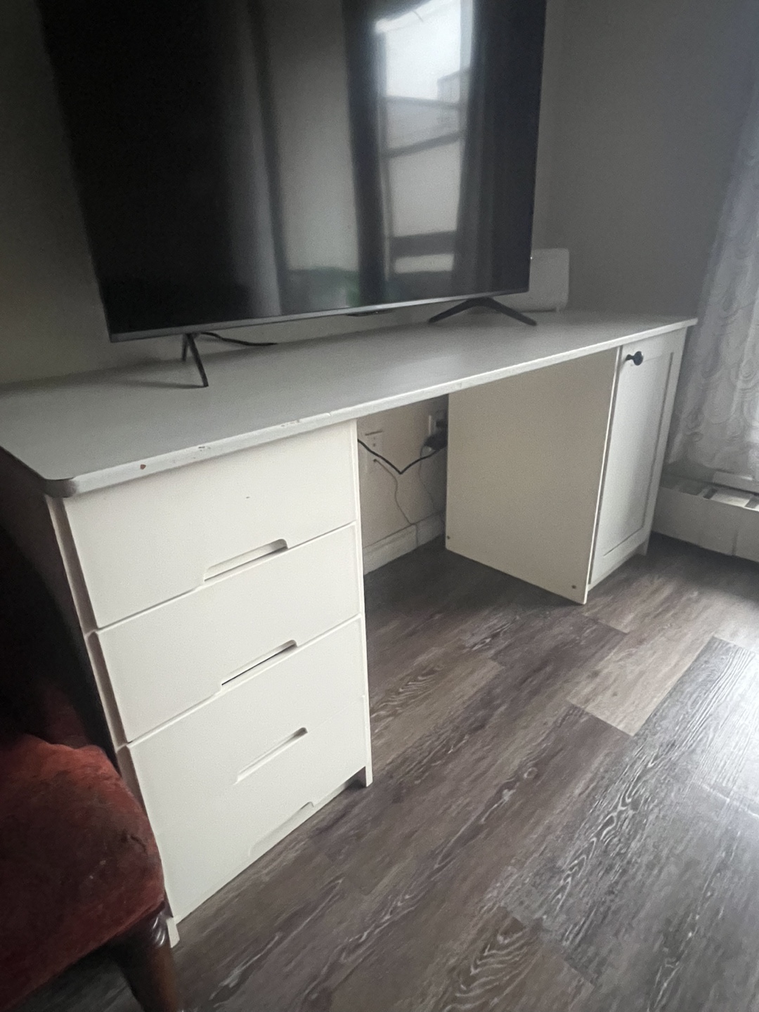White Wooden Desk with Drawers and Cabinet - photo 4