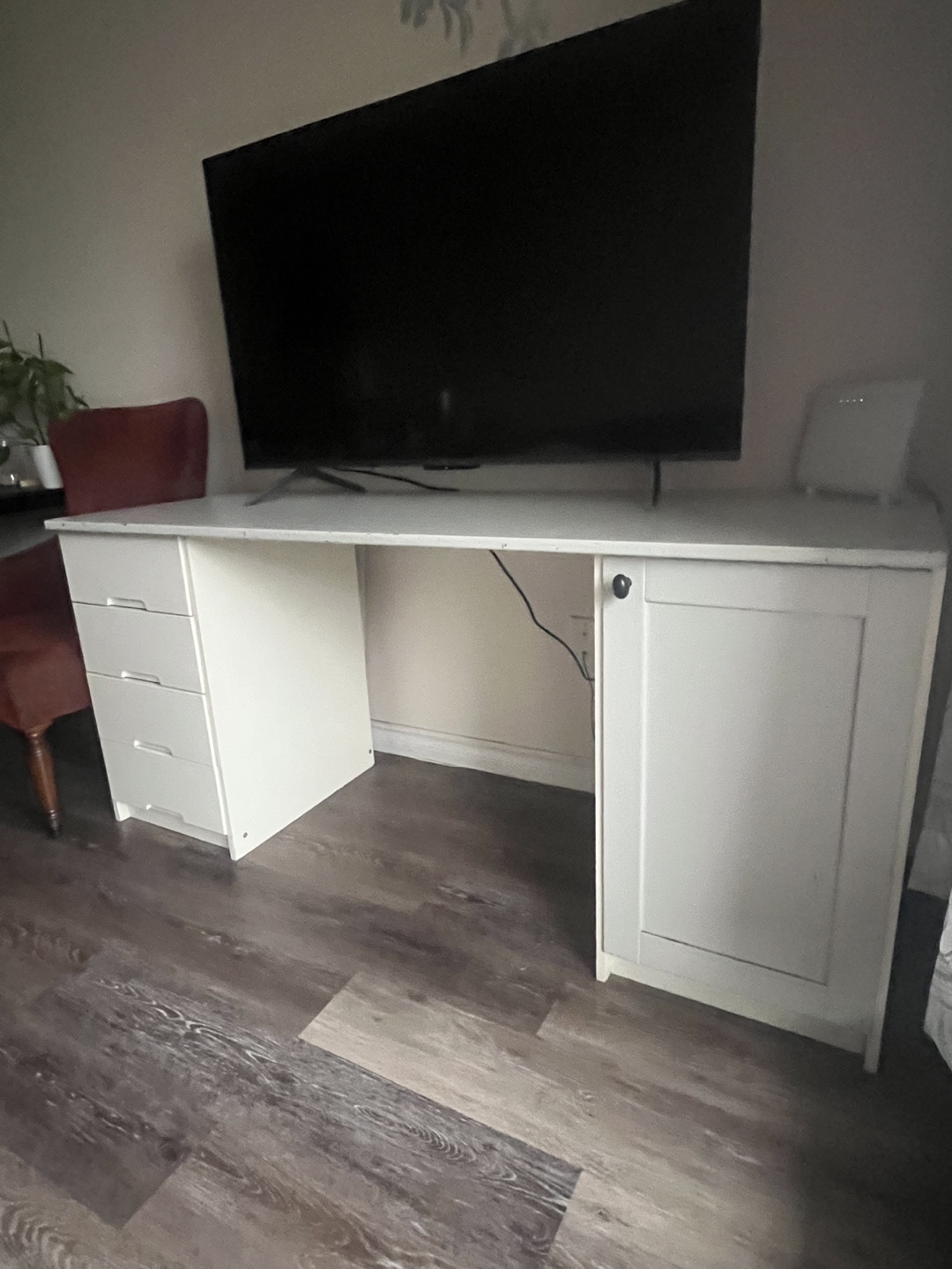 White Wooden Desk with Drawers and Cabinet - photo 3
