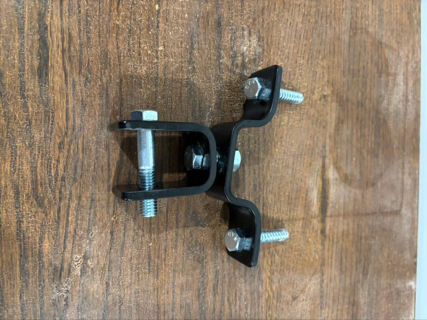 Everlast Heavy Bag & Mounting bracket image indicator(2)