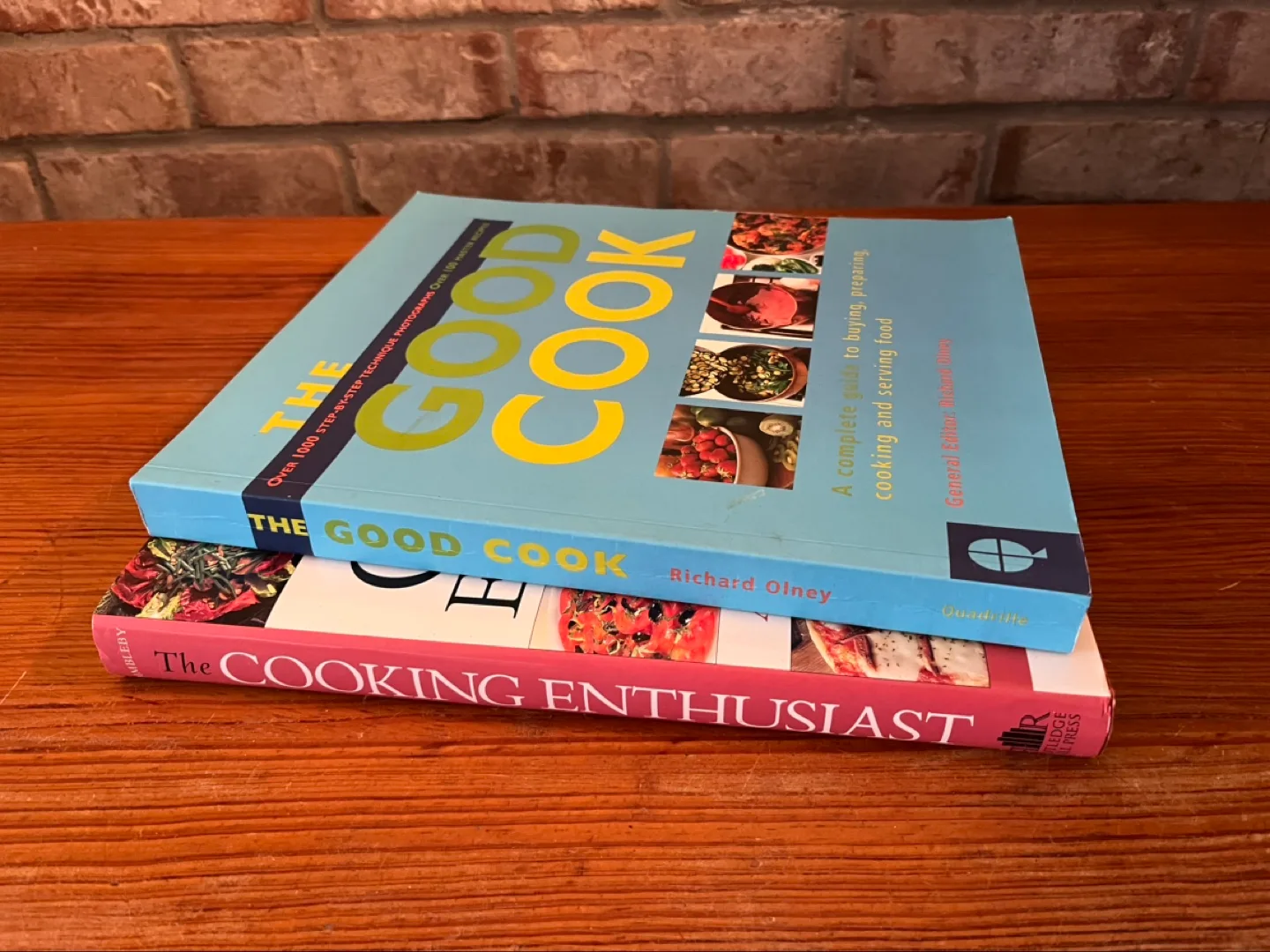 Bundle of 2 Cookbooks / Cooking Encyclopedias image indicator(4)