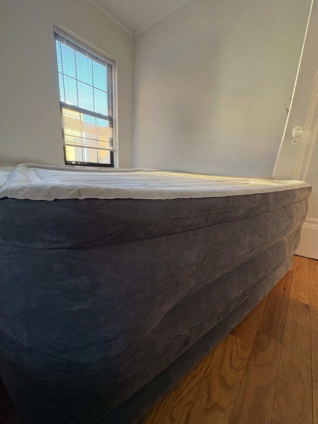 Intex Air Mattress with Built-in pump - photo 2