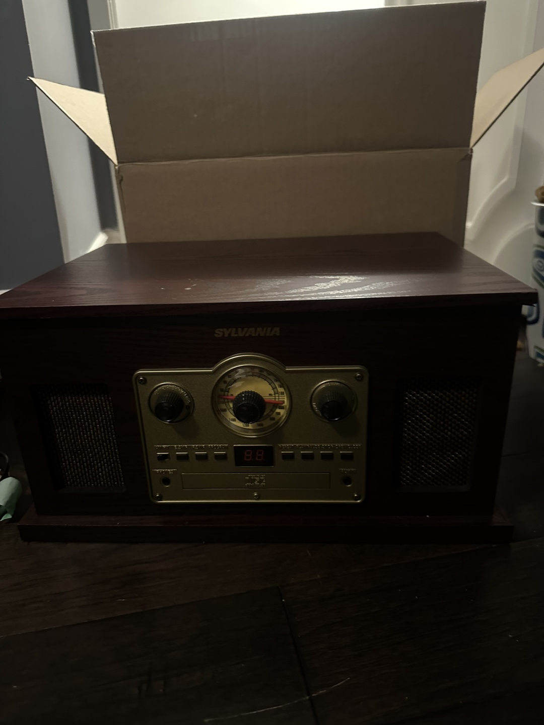 Sylvania Vintage-Style 3-Speed Turntable