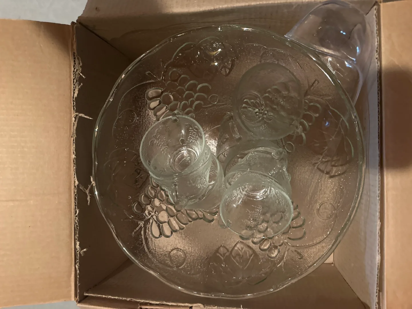 Romance Punch Bowl Set for 8 image indicator(3)