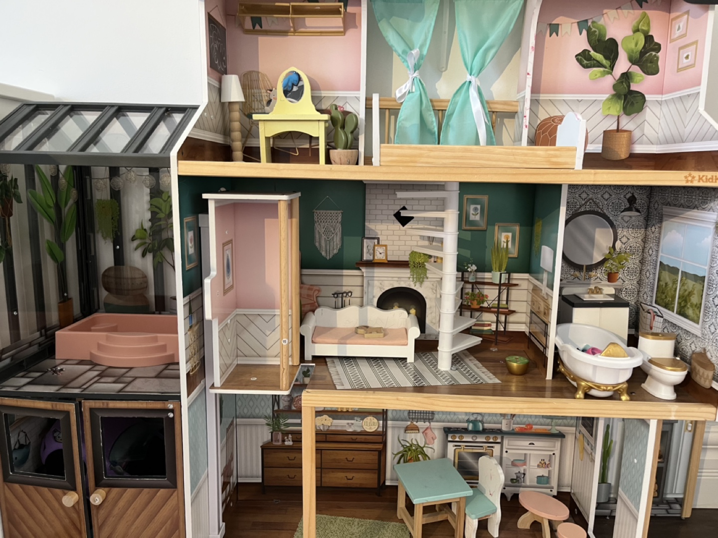 KidKraft Farmhouse Fun Wooden Dollhouse - photo 3