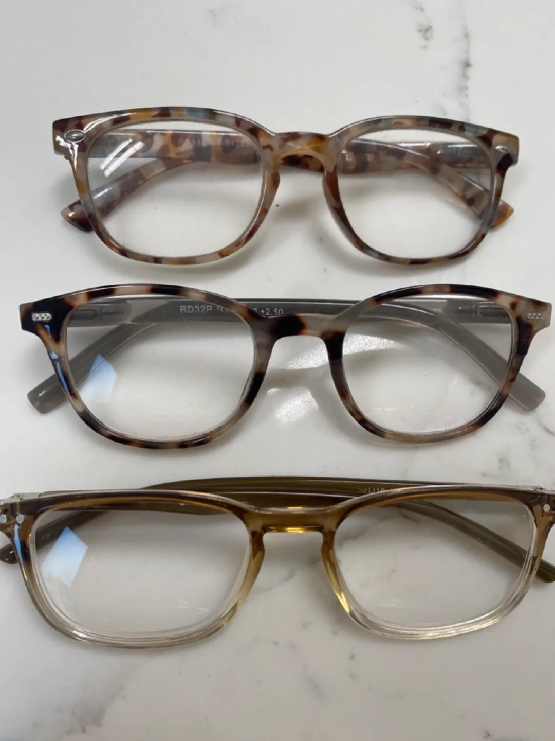 ⭐️6 Pairs of Rae Dunn 2.50 Reading glasses⭐️ image indicator(3)
