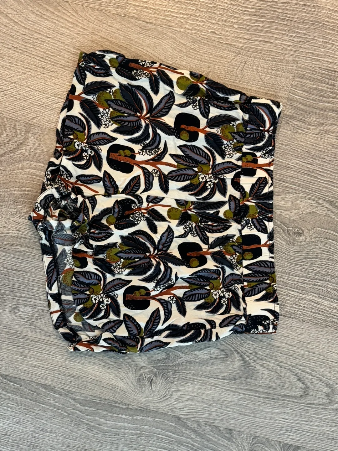 Zara Olive Green Tank Top and Floral Print Shorts Set image indicator(2)