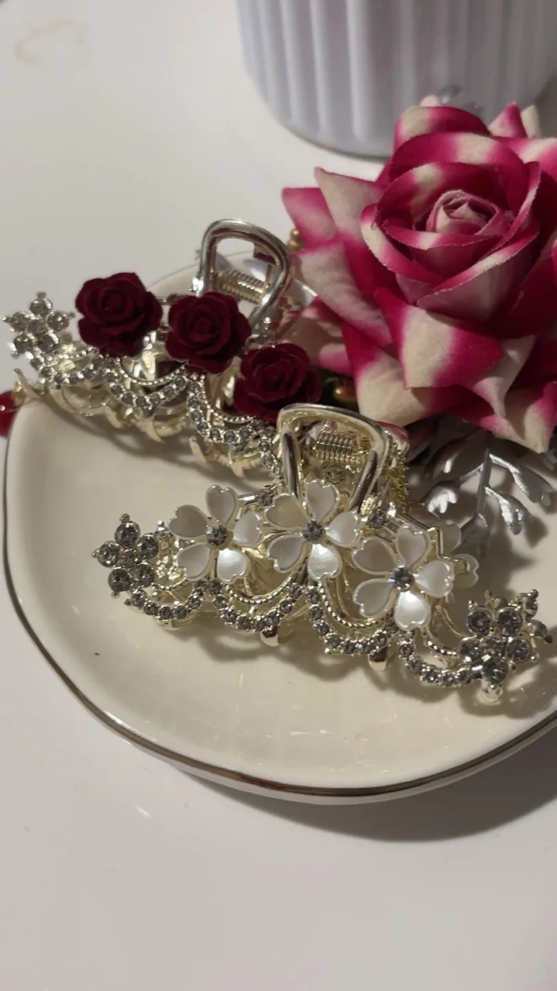 Two gorgeous hair clips thumbnail