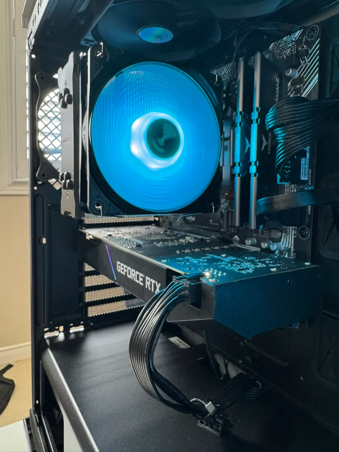 Gaming pc (Ryzen 5 5600 + RTX 2060 Super + 16gb ddr4) image indicator(2)