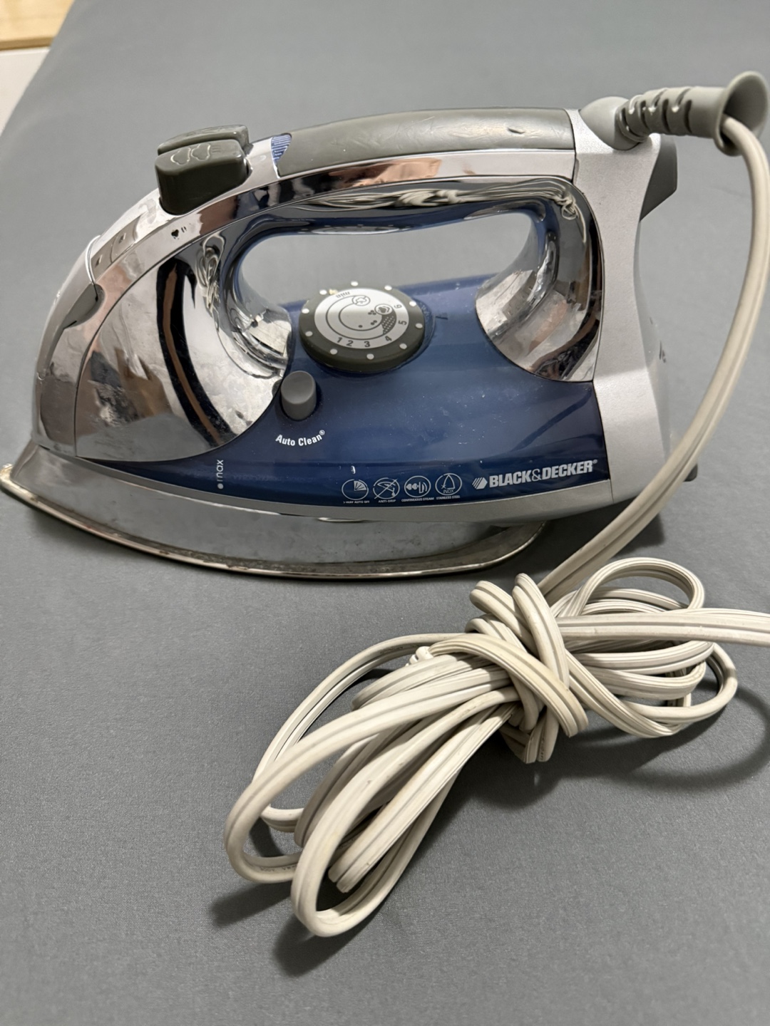 Black & Decker Iron - photo 3