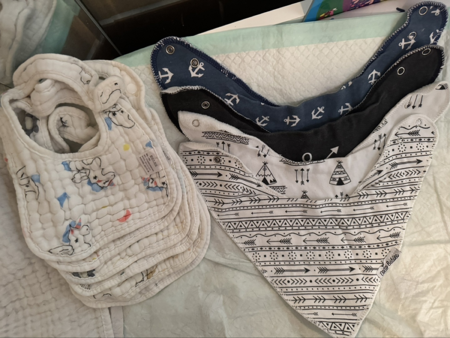 💚Bundle of Baby Bibs - 9 Pcs