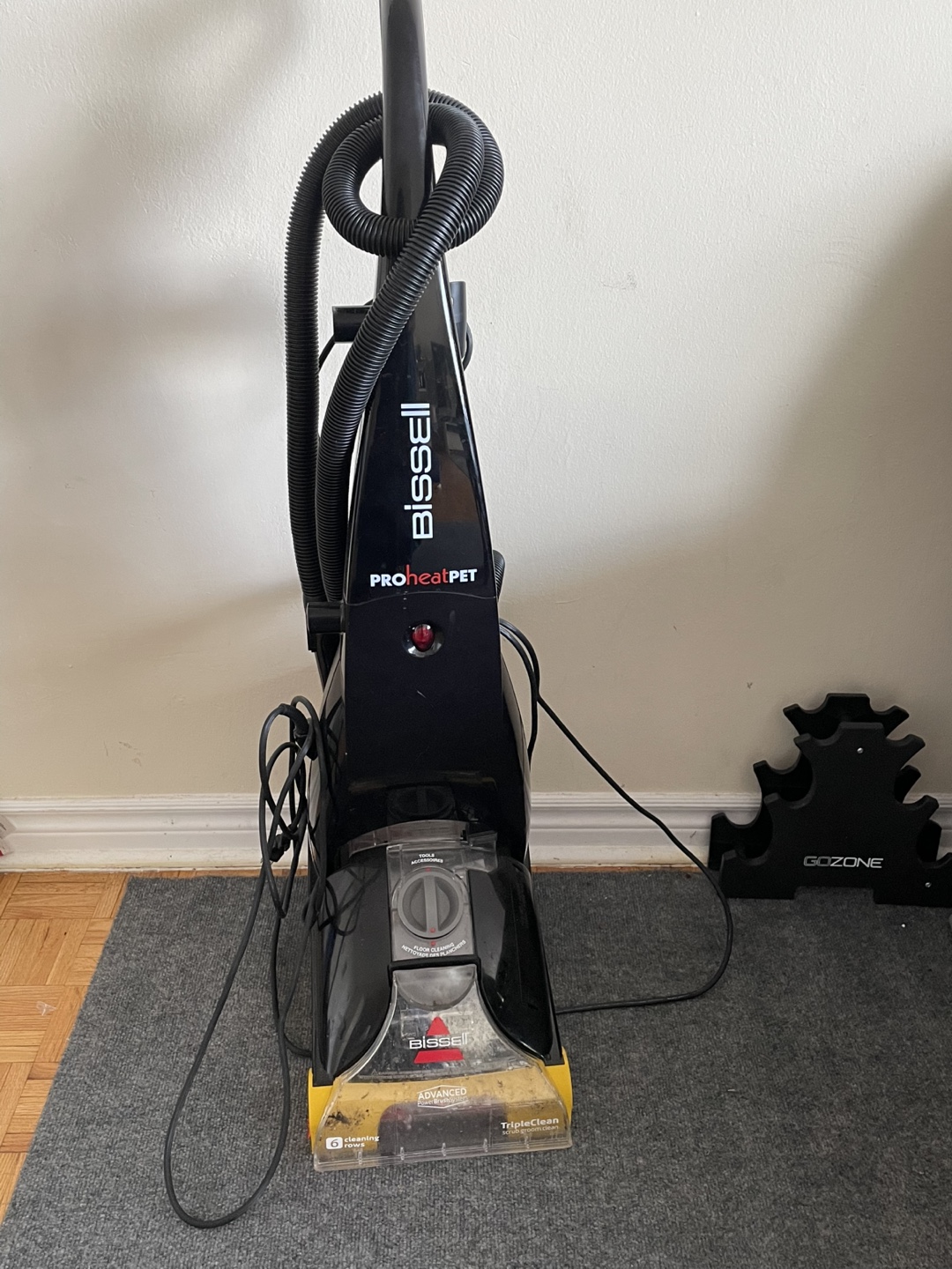 Bissell ProHeat Pet Carpet Cleaner - photo 2