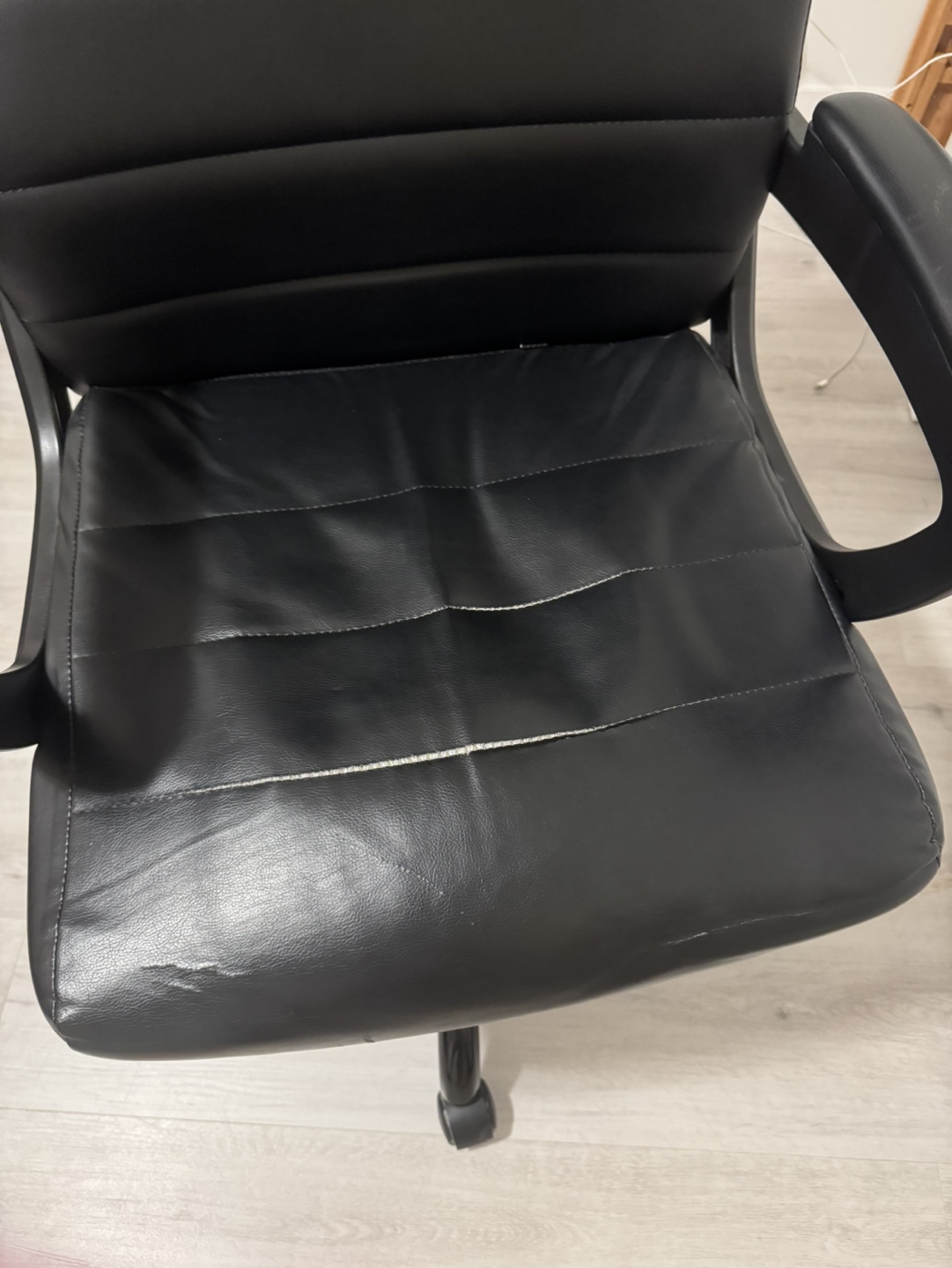 Black Office Chair - photo 2