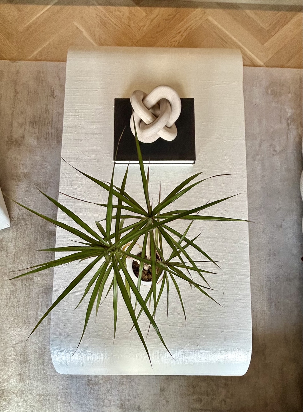 CB2 Sculptural White Coffee Table - photo 4