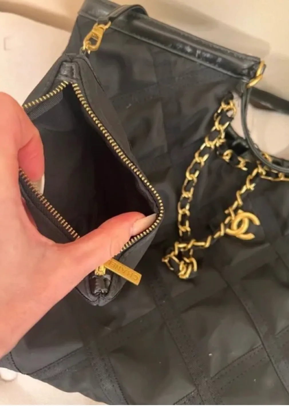 CC Nylon Quilted Purse image indicator(4)