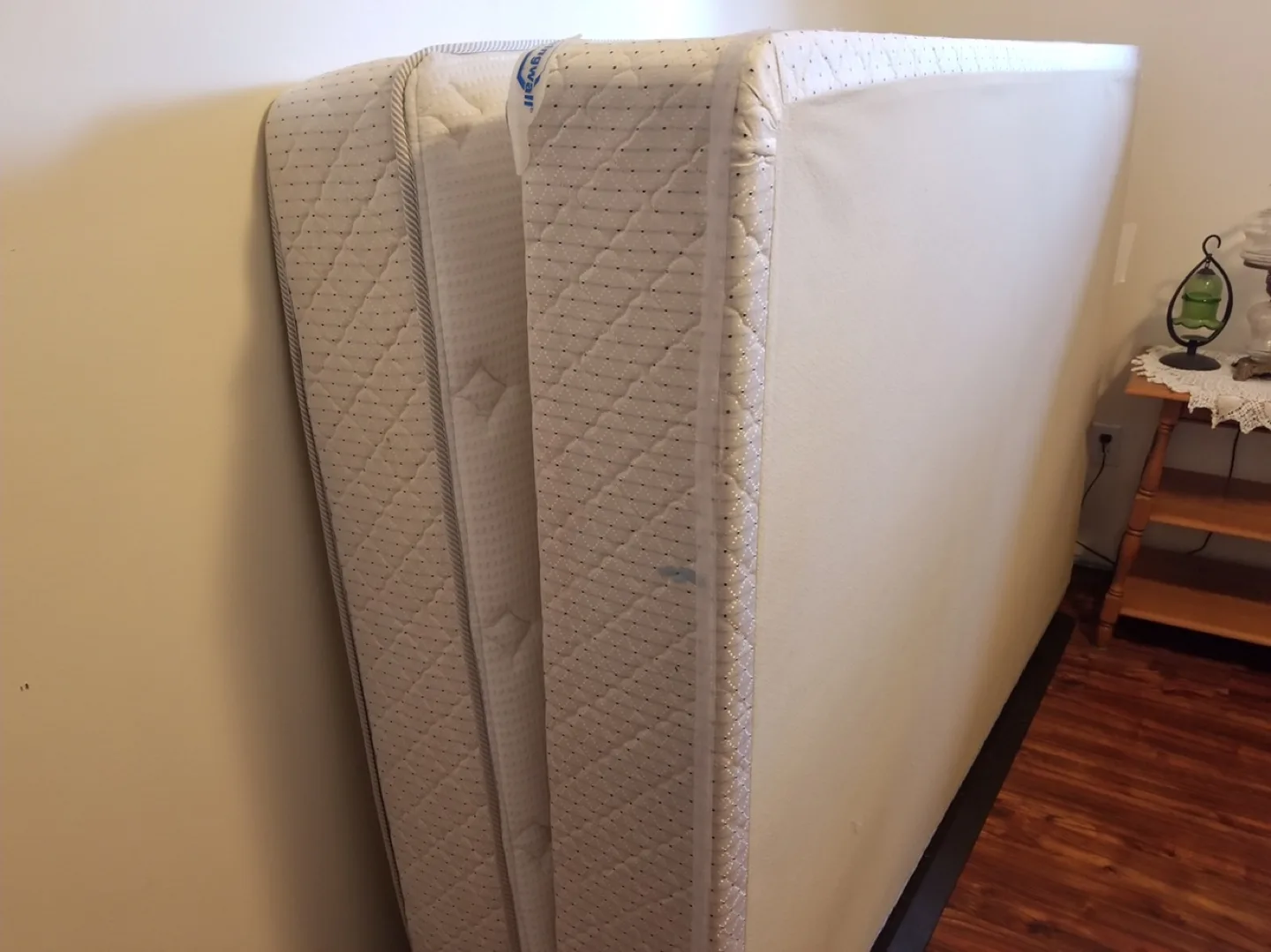 Double/Full Mattress and Box Spring Set image indicator(2)