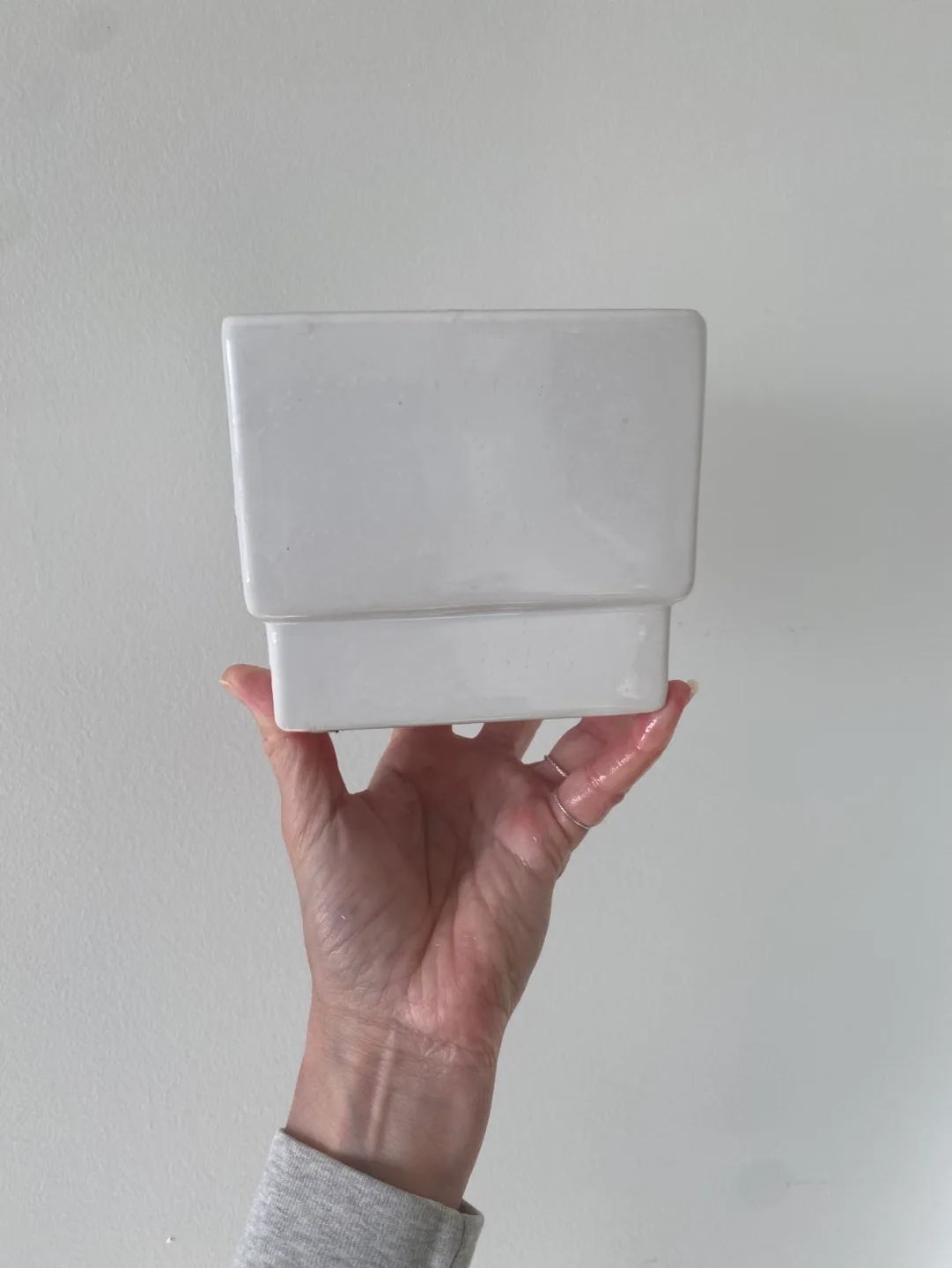 White Square Ceramic Plant Pot thumbnail