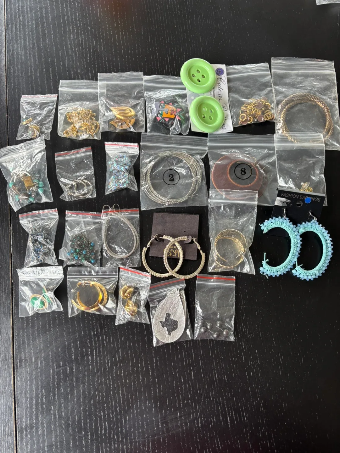 Earring lot Various Styles thumbnail