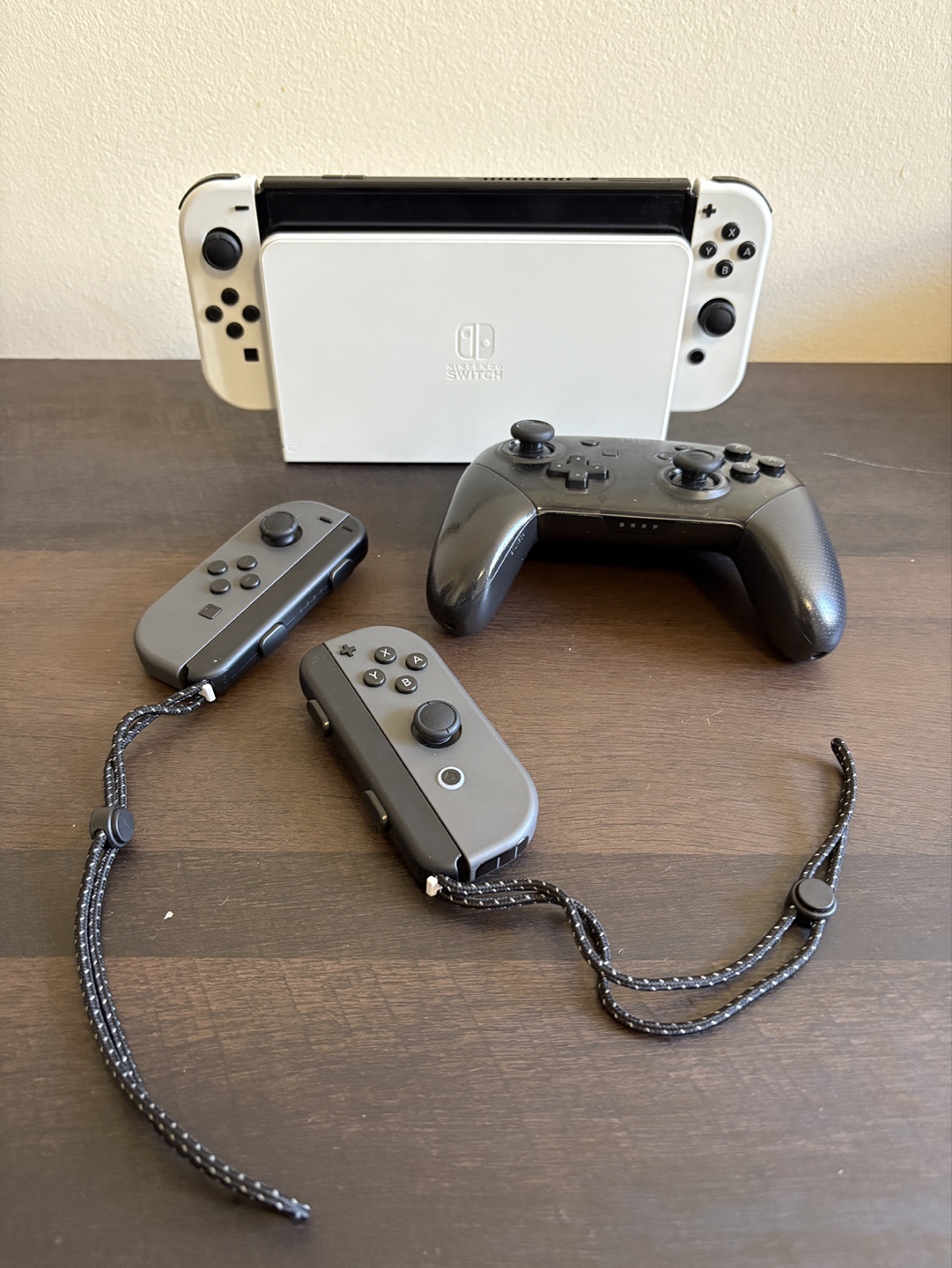 Nintendo Switch OLED Bundle - 6 Games and Accessories - photo 2