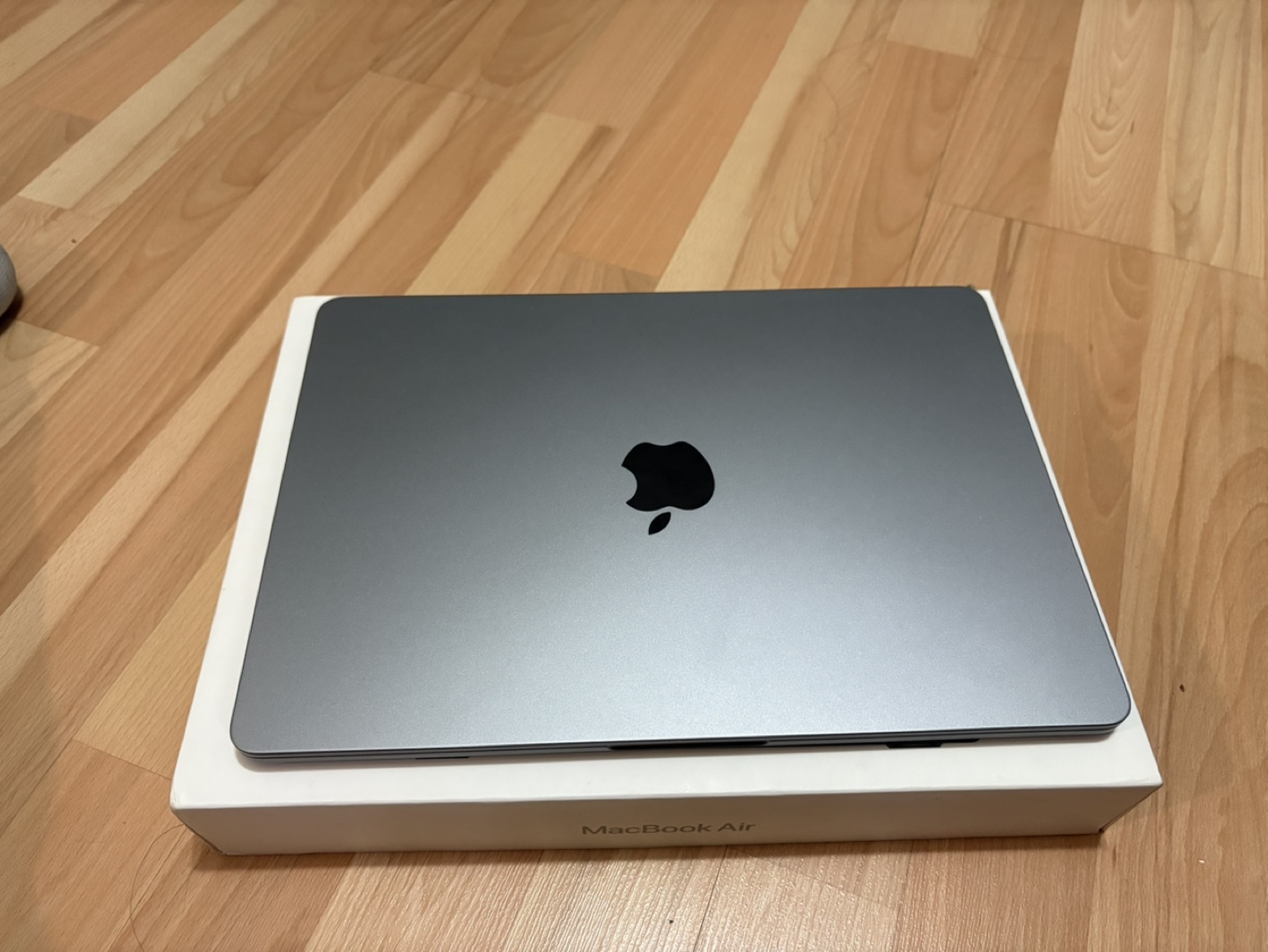 MacBook Air Laptop - Space Grey - Excellent Condition - photo 2